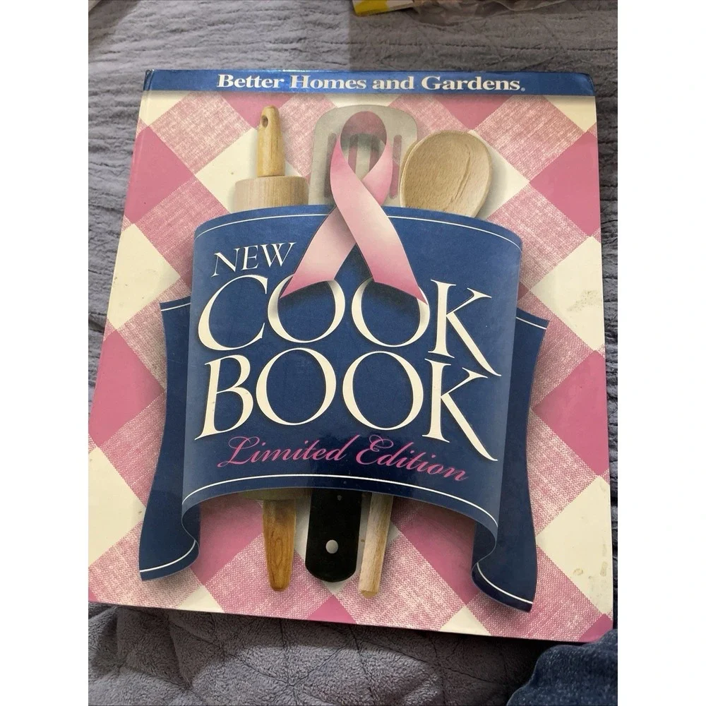Better Homes & Gardens New Cookbook Limited Edition Pink 2005 Ring Bound     Q2‎
